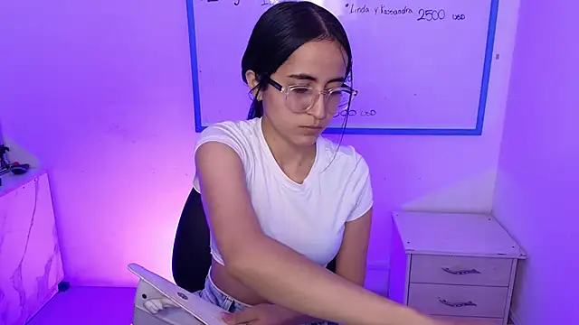 Snapshot of Mia_Fischer chatting on May 7, 2026, 1:14 pm Mia Fischer online show from May 7, 2026, 1:14 pm