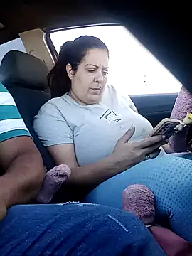 kittymorenita26 online show from February 10, 2025, 1:11 pm