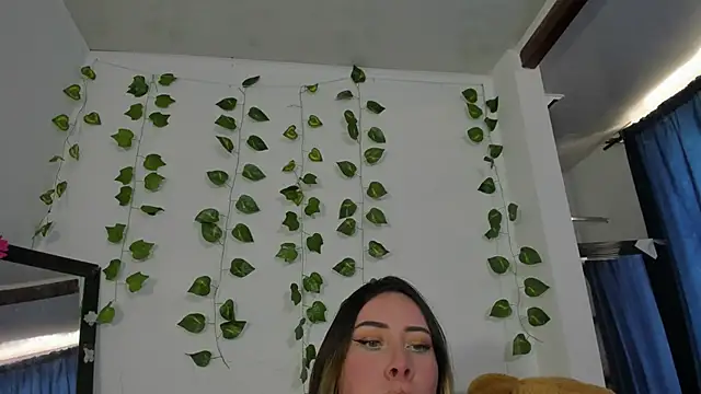 JanneKim online show from November 13, 2025, 7:40 pm