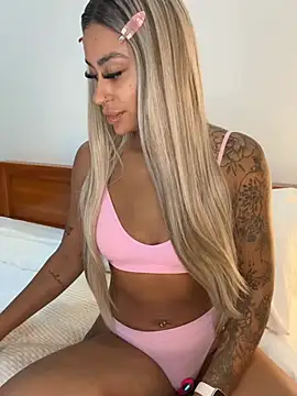 Snapshot of CoCo-Queen chatting on February 21, 2026, 3:19 am CoCo-Queen online show from February 21, 2026, 3:19 am