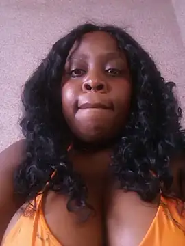 ChubbyMcWitch online show from December 18, 2025, 9:58 am