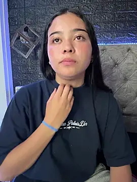 Paloma  LS online show from April 15, 2026, 8:31 pm