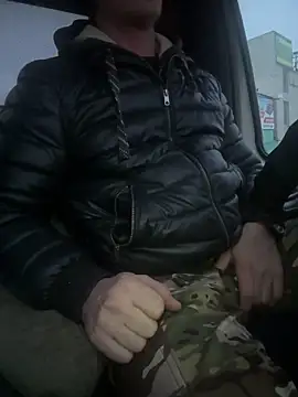 Snapshot of AlexGWoW chatting on December 15, 2025, 1:28 pm AlexGWoW online show from December 15, 2025, 1:28 pm