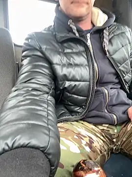 Snapshot of AlexGWoW chatting on March 17, 2026, 8:28 am AlexGWoW online show from March 17, 2026, 8:28 am