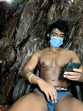 rony6663 online show from November 3, 2025, 8:40 am