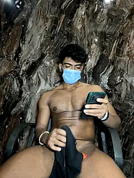 rony6663 online show from November 6, 2025, 7:12 am