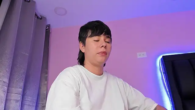 AbbySmiitth  online show from February 20, 2025, 3:19 pm