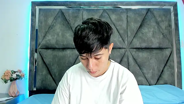 AbbySmiitth  online show from April 23, 2026, 10:00 pm