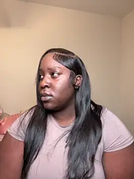 Snapshot of Insultedbalceni chatting on February 5, 2026, 3:02 am Insultedbalceni online show from February 5, 2026, 3:02 am