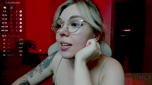 whoa-hoa-hoa-hoa-hoa online show from November 6, 2025, 2:10 pm