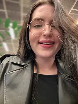 meow girl online show from January 24, 2025, 3:13 pm