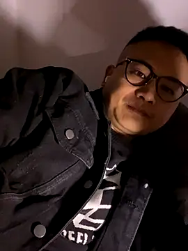 lixiaoshuai8 online show from December 15, 2025, 6:41 am