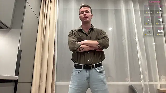 cute mark online show from November 3, 2025, 8:01 pm