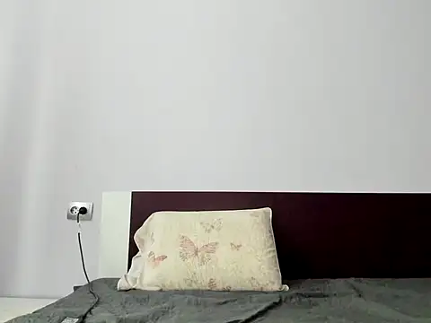 Snapshot of ElektraShine29 chatting on December 3, 2025, 8:03 am ElektraShine29 online show from December 3, 2025, 8:03 am