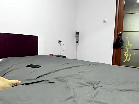 Snapshot of ElektraShine29 chatting on November 19, 2025, 7:25 pm ElektraShine29 online show from November 19, 2025, 7:25 pm