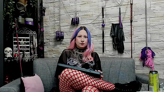 CruelMistress online show from November 9, 2025, 3:38 pm