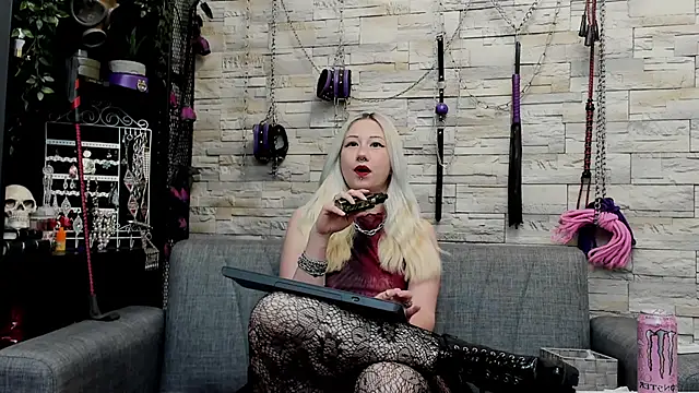 Snapshot of CruelMistress chatting on May 20, 2026, 1:02 am CruelMistress online show from May 20, 2026, 1:02 am