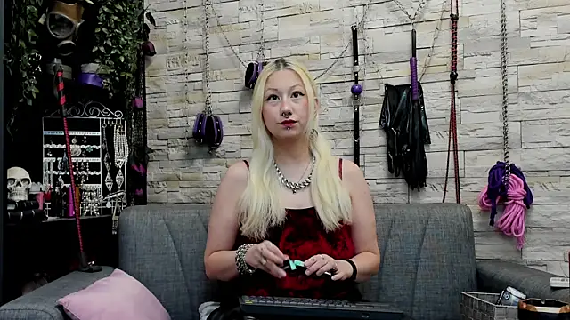 CruelMistress online show from October 7, 2025, 11:28 pm