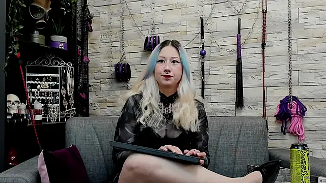 CruelMistress online show from December 22, 2025, 12:22 am