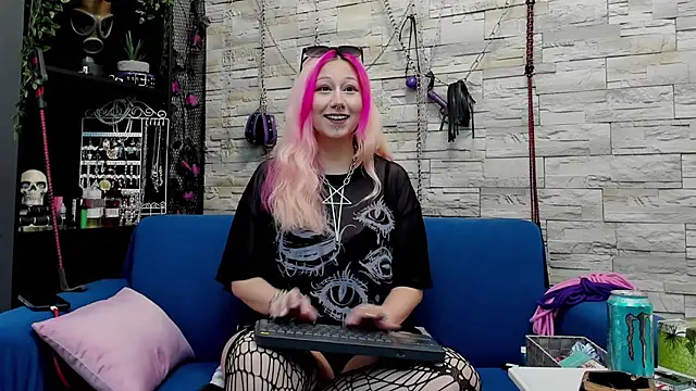 CruelMistress online show from December 18, 2024, 2:10 am