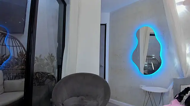 Venusflame   online show from October 27, 2025, 11:55 am