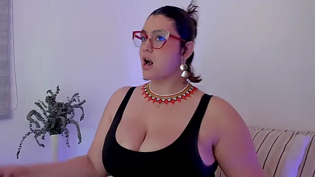 Candelariia  online show from March 22, 2025, 5:31 pm