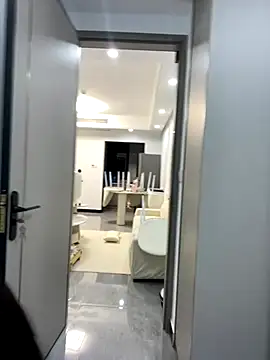 xyebobs online show from November 29, 2025, 2:50 pm