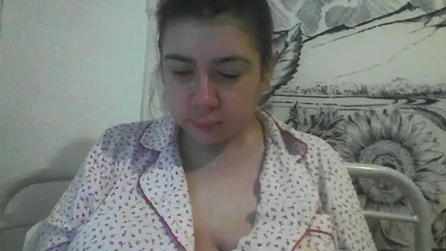 CamilaCherryX online show from October 4, 2025, 5:03 pm