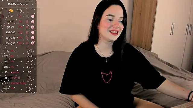 Snapshot of __Latisha__ chatting on February 27, 2025, 4:02 am Latisha online show from February 27, 2025, 4:02 am