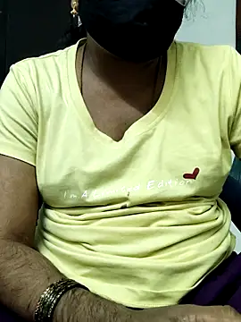 Snapshot of Tamilrojanew chatting on June 13, 2026, 6:50 pm Tamilrojanew online show from June 13, 2026, 6:50 pm