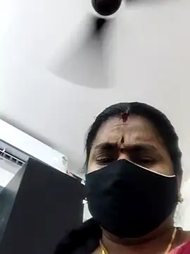 Snapshot of Tamilrojanew chatting on July 5, 2026, 5:31 pm Tamilrojanew online show from July 5, 2026, 5:31 pm