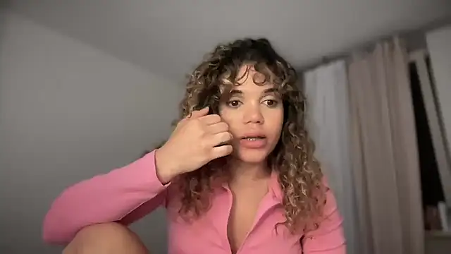 Snapshot of brithneysquirt chatting on September 18, 2025, 11:52 pm brithneysquirt online show from September 18, 2025, 11:52 pm