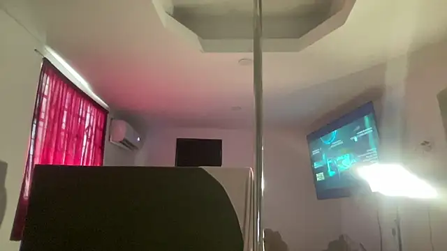 Snapshot of brithneysquirt chatting on March 2, 2025, 3:41 pm brithneysquirt online show from March 2, 2025, 3:41 pm