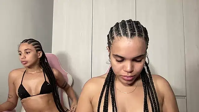 Snapshot of brithneysquirt chatting on March 10, 2025, 6:34 pm brithneysquirt online show from March 10, 2025, 6:34 pm