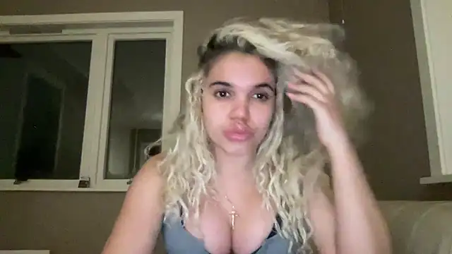 brithneysquirt online show from March 10, 2026, 8:13 pm