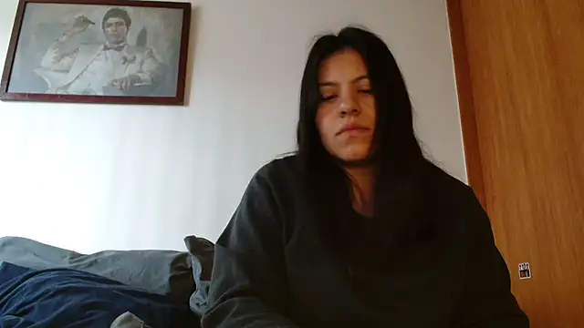 Snapshot of DirtyDi97 chatting on November 11, 2025, 1:39 pm DirtyDi97 online show from November 11, 2025, 1:39 pm