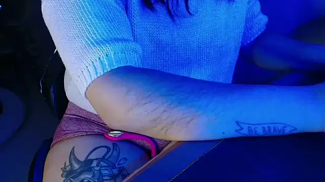 Snapshot of DirtyDi97 chatting on November 16, 2025, 2:38 am DirtyDi97 online show from November 16, 2025, 2:38 am