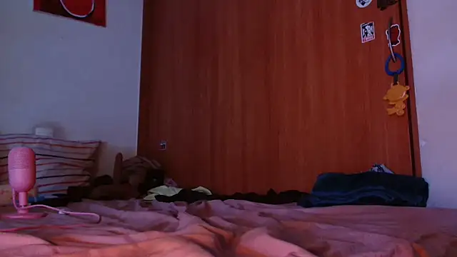 DirtyDi97 online show from February 6, 2026, 2:40 am