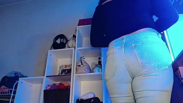 DirtyDi97 online show from January 18, 2026, 10:57 pm