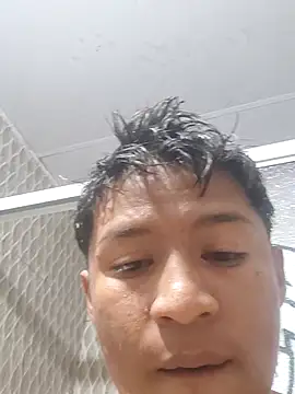 Snapshot of Tu_papi_69_ chatting on October 12, 2025, 11:39 pm Tu papi 69 online show from October 12, 2025, 11:39 pm