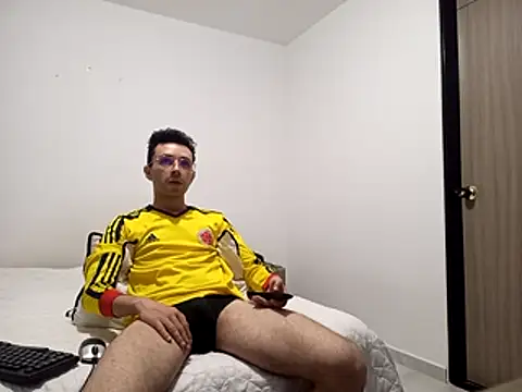 Snapshot of kamilo_18655 chatting on November 16, 2025, 3:33 am kamilo 18655 online show from November 16, 2025, 3:33 am