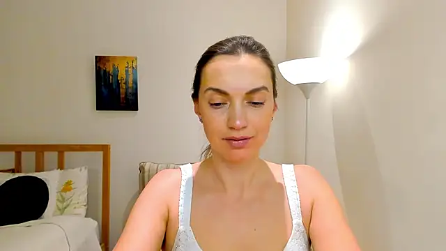 LovelyeeMia online show from December 21, 2024, 1:42 pm