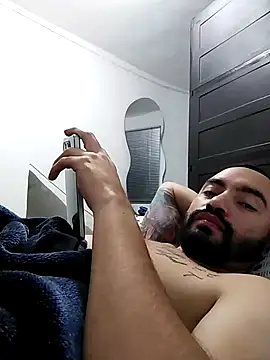 Juandiam online show from June 8, 2026, 3:51 am