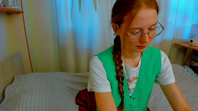 Fire Luna online show from November 14, 2025, 5:33 am