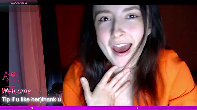 LilyXSky online show from October 19, 2025, 3:37 pm