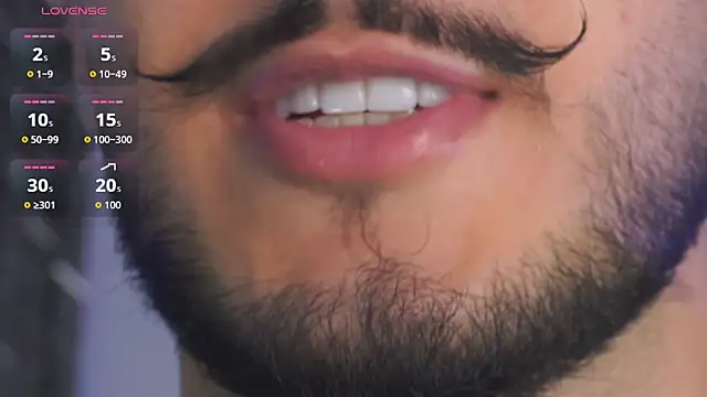 Snapshot of Zionmattis chatting on November 15, 2025, 10:47 pm Zionmattis online show from November 15, 2025, 10:47 pm