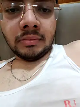 SWEETBOYJI online show from March 10, 2025, 5:50 pm