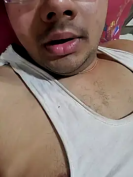 SWEETBOYJI online show from March 20, 2025, 6:42 pm