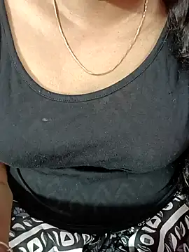 Snapshot of tamil-varshu chatting on February 5, 2025, 4:03 pm tamil-varshu online show from February 5, 2025, 4:03 pm