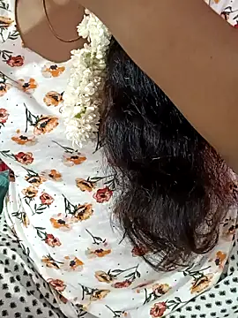 Snapshot of tamil-varshu chatting on December 14, 2024, 3:25 pm tamil-varshu online show from December 14, 2024, 3:25 pm